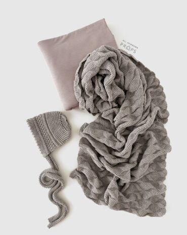 infant-photography-props-set-boy-posing-fabric-textured-wrap-bonnet-grey-natural-europe
