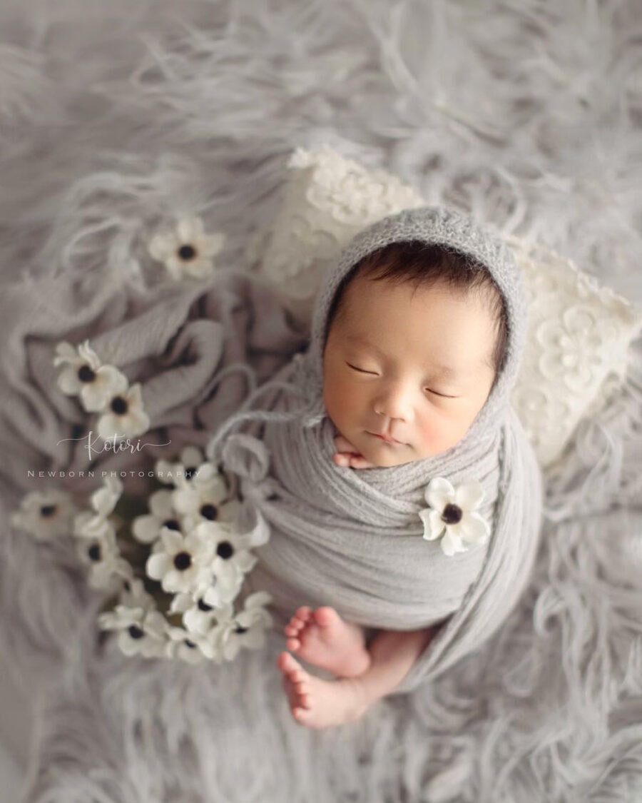 newborn-knit-bonnet-for-photography-girl-natural-grey-props-eu