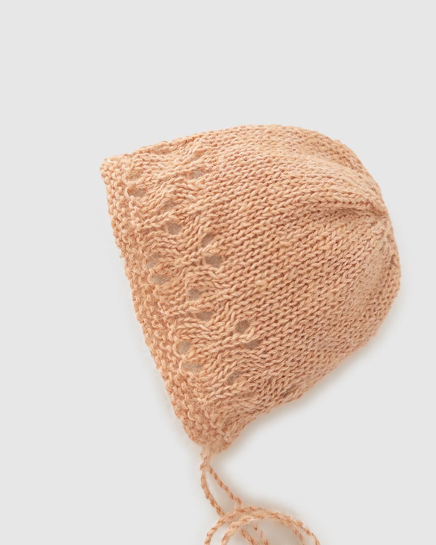 newborn-knit-lace-bonnet-for-photography-boy-session-props-organic-neutral-tawny-amber-eu