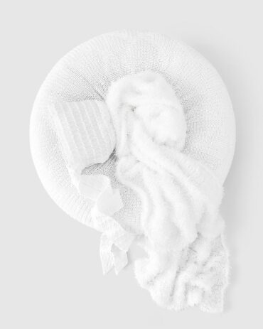 newborn-props-bundle-for-photography-boy-posing-tool-wrap-bonnet-white-organic-neutral-europe