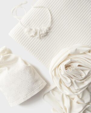 baby-photography-accessories-set-boy-girl-posing-fabric-wrap-beanie-headband-tieback-ivory-europe