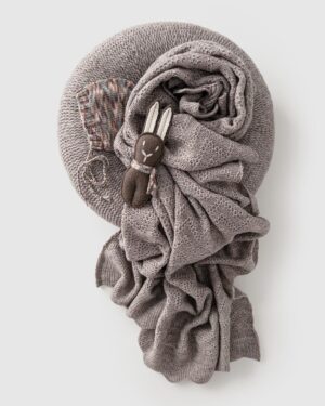 newborn-photoshoot-props-bundle-poser-blanket-bonnet-bunny-neutral-europe