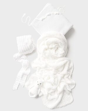 photoshoot-props-coordinated-set-posing-fabric-wrap-bonnet-headband-teddy-white-europe
