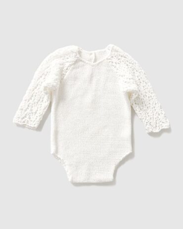 newborn-baby-girl-photography-outfit-onesie-minimal-lace-knitted-white-europe