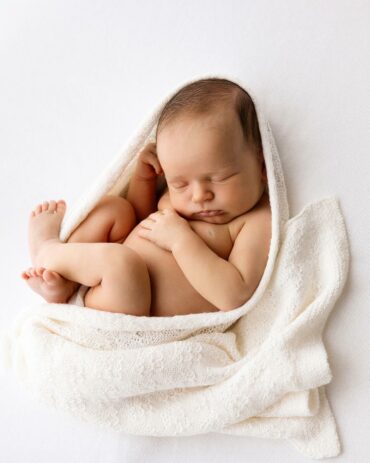Newborn Wraps for Photos - Fabian (Cream)