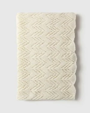 newborn-wrap-for-photos-knitted-stretchy-textured-white-boy-props-europe-ivory