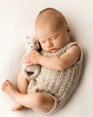 toy-newborn-photography-prop-teddy-softie-boy-natural-vintage-tan-europe