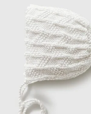 newborn-textured-reversible-bonnet-for-photoshoot-props-girl-ovidio-pearl-white-europe